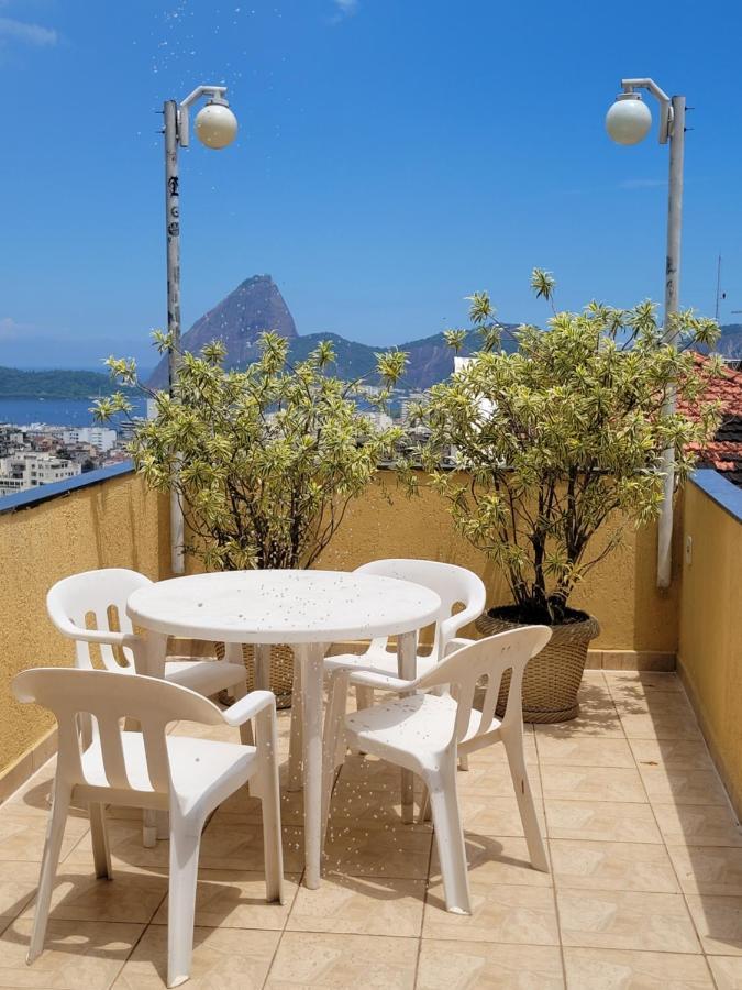 Santo Mirante Hostel *