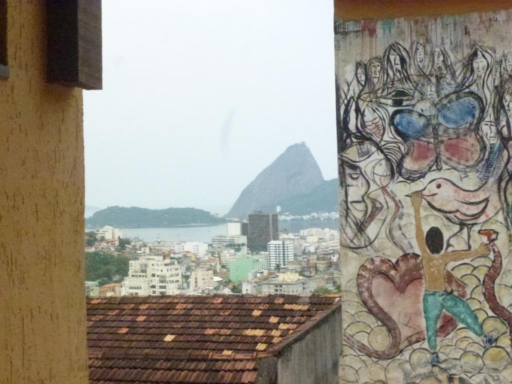 Santo Mirante Hostel *